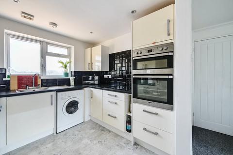 3 bedroom flat for sale, West End Road, Southampton SO18