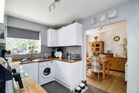 10 Burnham Road, Hullbridge, Hockley, SS5 6BQ