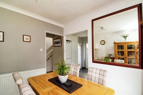 10 Burnham Road, Hullbridge, Hockley, SS5 6BQ