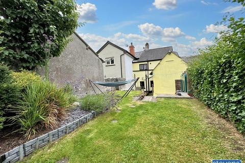 3 bedroom end of terrace house for sale, High Street, Hatherleigh, Okehampton, Devon, EX20