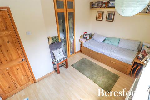 29 Foyle Drive, South Ockendon, RM15 5LX