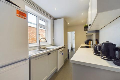 2 bedroom terraced house for sale, St. Pauls Road, Cheltenham, Gloucestershire, GL50