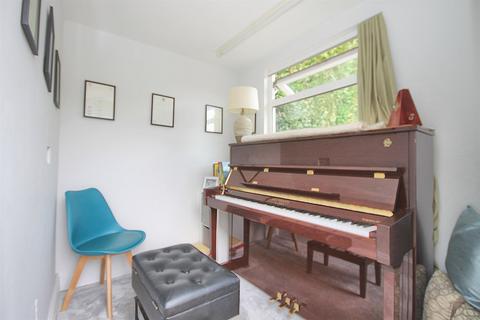 3 Beech Drive, Knutsford, WA16 8DA