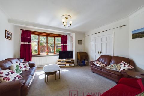 31 Deane Way, Ruislip, HA4 8SX