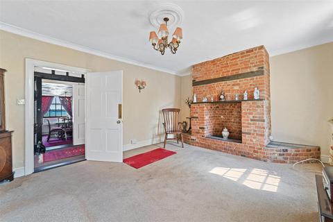 3 bedroom end of terrace house for sale, High Street, Mistley, Manningtree