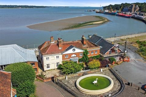 3 bedroom end of terrace house for sale, High Street, Mistley, Manningtree