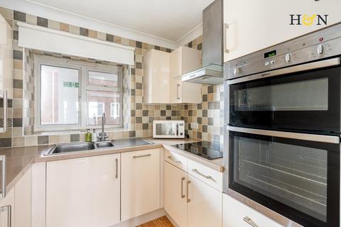 1 bedroom flat for sale, Kingsway, Hove BN3