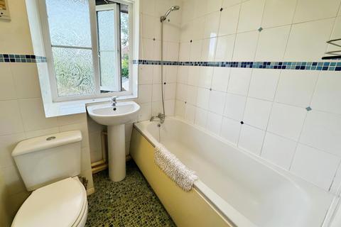 8 Burrowfields, Basingstoke, RG22 4XJ