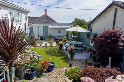 4 bedroom detached bungalow for sale, Ffordd Cynlas, Benllech, Tyn-Y-Gongl