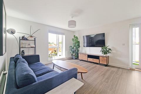 1 bedroom flat for sale, Nova Court, Newmans Lane, Loughton