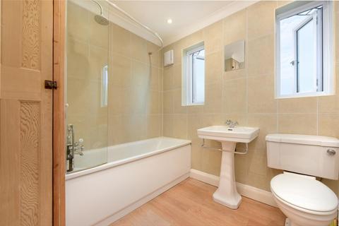 48 Fairway, London, SW20 9DN