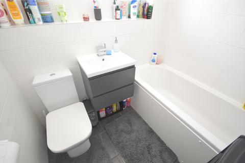 11 Boxted Close, Luton, LU4 9HN