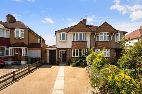 81 Elmwood Drive, Epsom, KT17 2NL