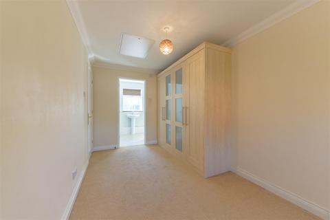 8 Ames Close, Luton, LU3 4AS