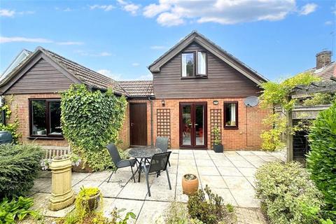 4 bedroom detached house for sale, Olivers Battery