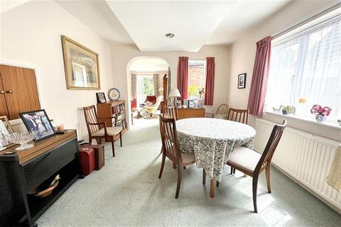 4 bedroom detached house for sale, Olivers Battery
