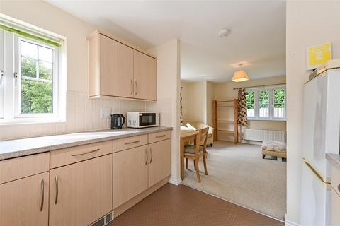 2 bedroom apartment for sale, Baxendale Road, Chichester