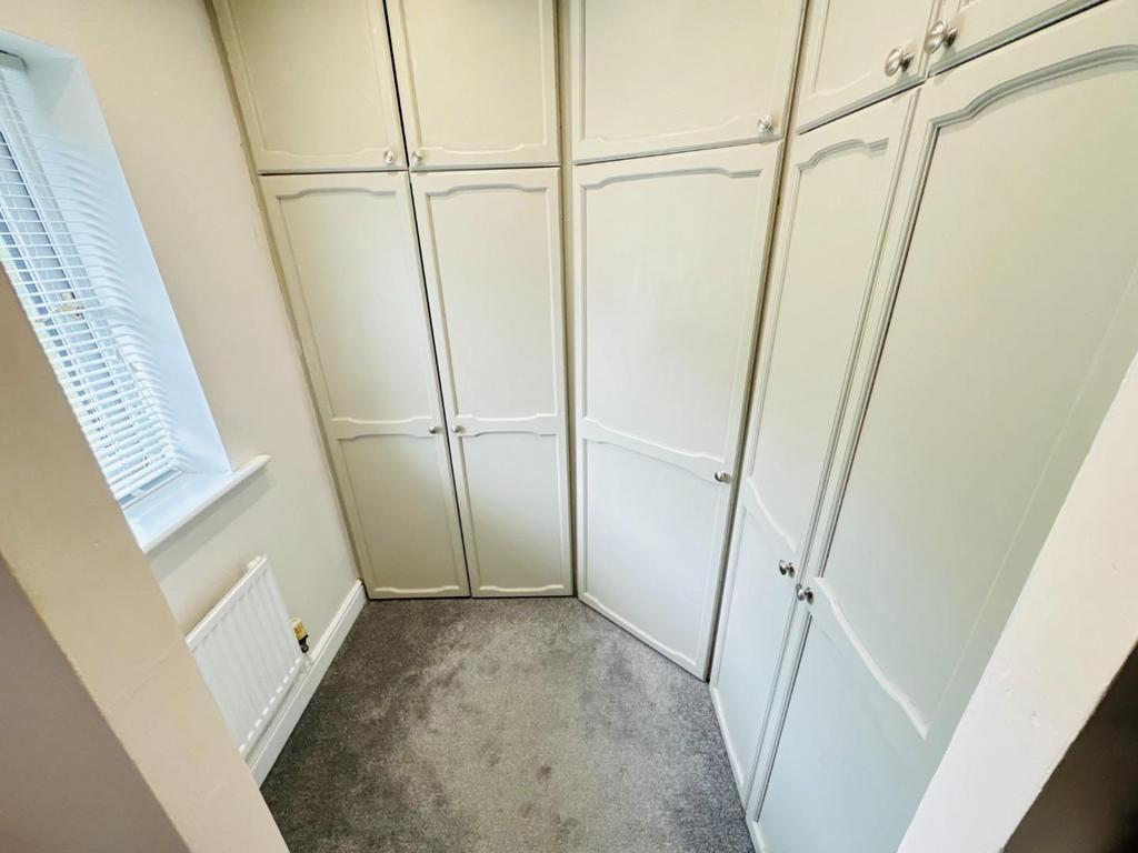 Walk in wardrobe