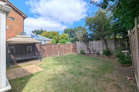 3 bedroom detached house for sale, Bedfont Close, Feltham, TW14