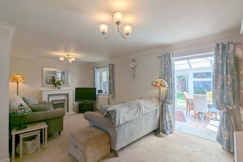 3 bedroom detached house for sale, Bedfont Close, Feltham, TW14