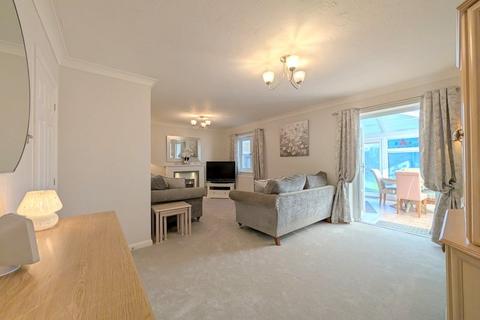 3 bedroom detached house for sale, Bedfont Close, Feltham, TW14