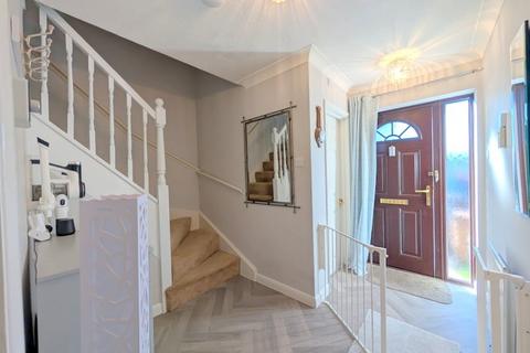 191a Bedfont Close, Feltham, TW14 8LQ