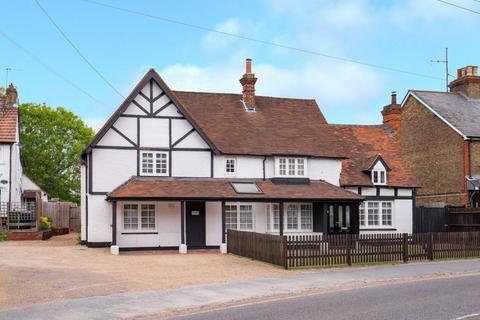 Cores Lodge Cores End Road, Bourne End, SL8 5HH