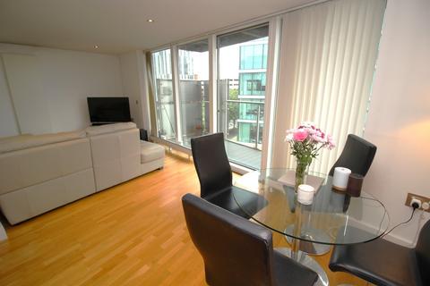 2 bedroom apartment for sale, N V Building, 100 The Quays, Salford, Lancashire, M50