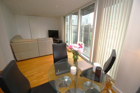 2 bedroom apartment for sale, N V Building, 100 The Quays, Salford, Lancashire, M50