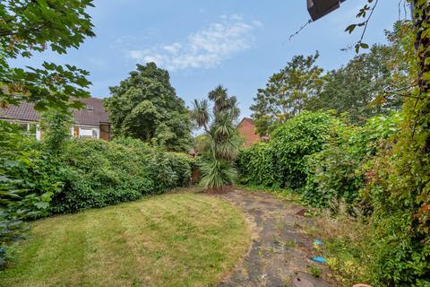 9 Farriers Road, Epsom, KT17 1LP
