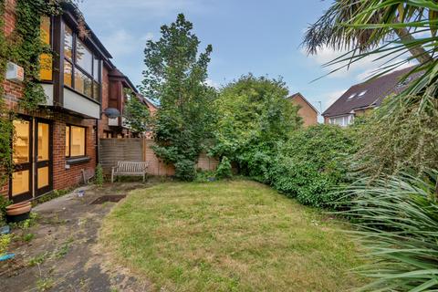 9 Farriers Road, Epsom, KT17 1LP