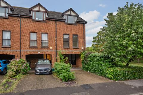 9 Farriers Road, Epsom, KT17 1LP