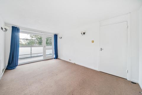 2 bedroom apartment to rent, Linksway London NW4