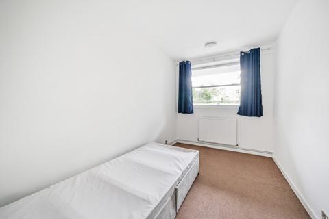 2 bedroom apartment to rent, Linksway London NW4