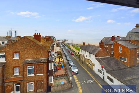 6 bedroom end of terrace house for sale, South Street, Bridlington