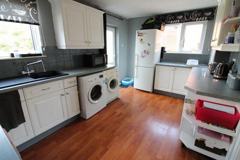 3 bedroom semi-detached house for sale, Ferriby Road, Scunthorpe DN17