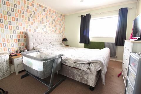 3 bedroom semi-detached house for sale, Ferriby Road, Scunthorpe DN17