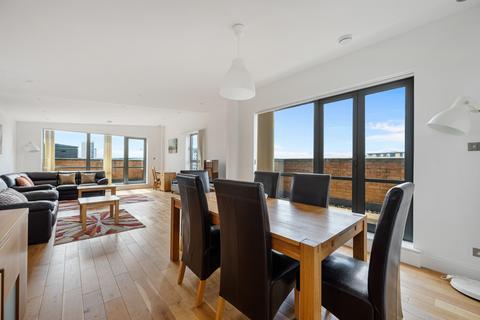 3 bedroom apartment for sale, Leeds LS9