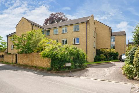 3 bedroom apartment for sale, Mullings Court, Cirencester, Gloucestershire, GL7