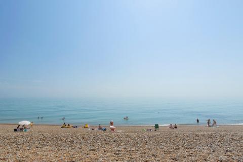 2 bedroom flat for sale, Sandgate High Street, Sandgate, Folkestone, CT20