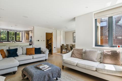 4 bedroom semi-detached house for sale, Clarence Avenue, London, SW4