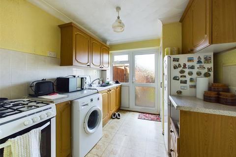 3 bedroom terraced house for sale, Paprills, Basildon, Essex, SS16