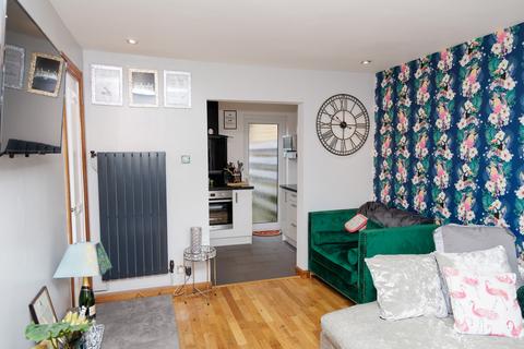 2 bedroom end of terrace house for sale, Barnhill Road, Dumbarton, G82