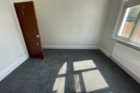 1 bedroom terraced house to rent, Thornton Heath CR7