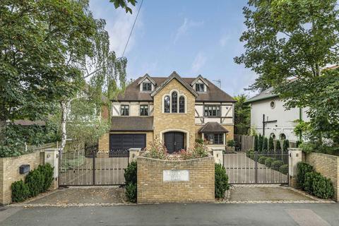 4 bedroom detached house for sale, Leesons Hill, Chislehurst BR7