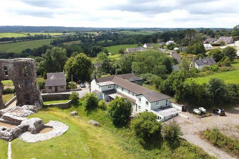 18 bedroom detached house for sale, Castle View, Llawhaden, Narberth