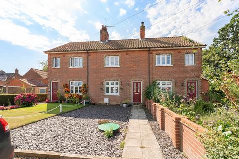 2 bedroom terraced house for sale, The Street, Halvergate