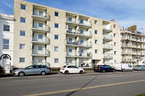 1 bedroom apartment for sale, South Terrace, Littlehampton BN17