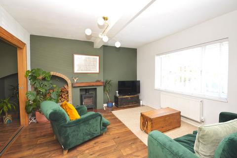 15 Charles Crescent, Folkestone, CT19 4NF