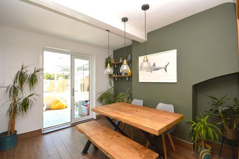 15 Charles Crescent, Folkestone, CT19 4NF